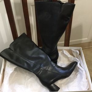 Black Leather Tall Shaft Full Zipper Boot NIB